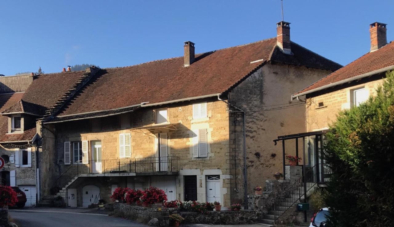Golf Val De Sorne Vernantois Maison Vigneronne Exterior photo